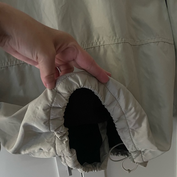 Boy’s Old Navy jacket, beige with black fleece interior - Picture 13 of 16